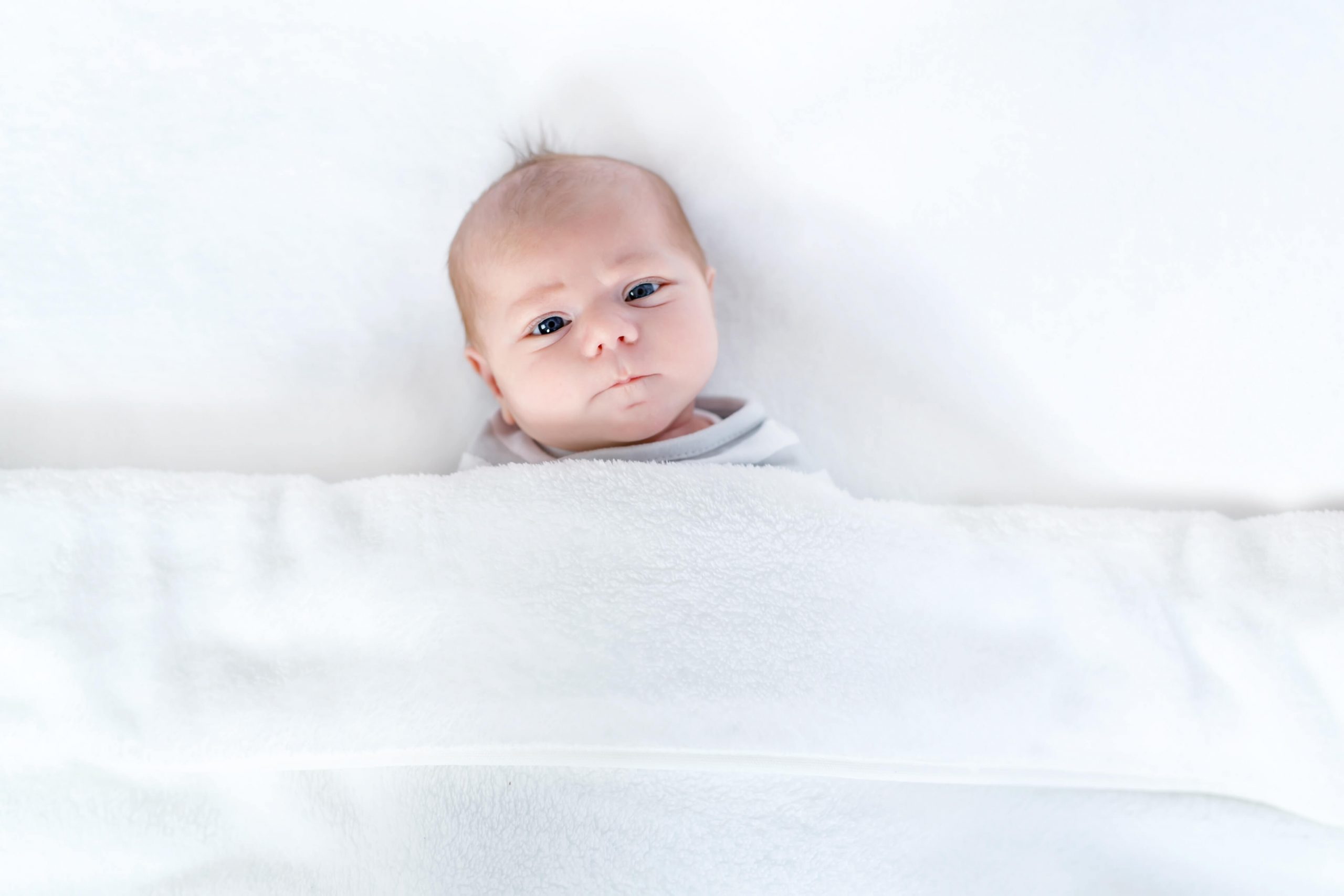 Baby in Decke | Hebamme Annette Herkommer